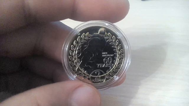 Биметаллические монеты Остров Мэн 2 фунта 2018 (446) Майк Хэйлвуд - 60 лет смотреть онлайн