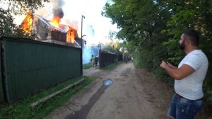 Огонь сжег дом до тла,пожар не смогли потужить