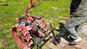 Окучиваем картошку культиватором патриот.