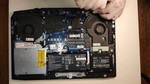 HP Omen 17-an006ur