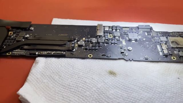 12 Repair of Macbook Air A1466 No Power