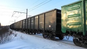 ВЛ11.8-578/769 Б с грузовым поездом и приветливой бригадой