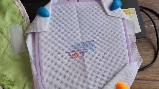 Есения Осень: вышивальная неделя №17 (поедание корицы,рестарт, новая книга) смотреть онлайн