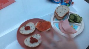 Как готовить бутерброды с Огурцом , колбасой и кетчупом