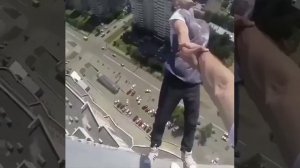 Страшные трюки на большой высоте???