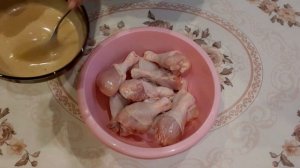 Куриные голени в майонезно-горчичном соусе.
