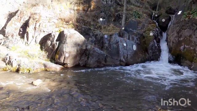 водопад Каспа и его зеркала