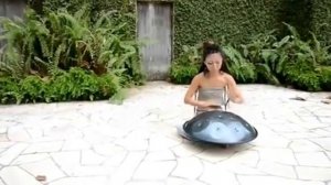 Невероятное исполнение на музыкальном инструменте Ханг