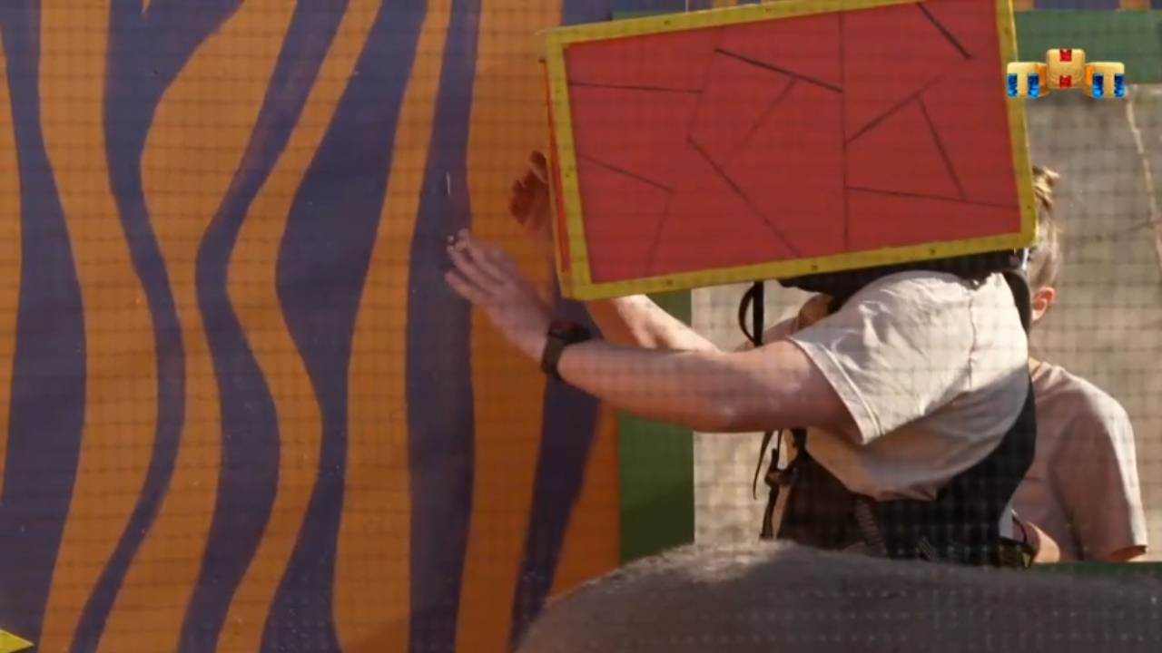 Звезды в Африке: Нелепый ассистент