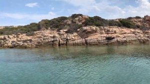 #Италия #Сардиния Частный тур на лодке вокруг острова Санта-Мария архипелага Ла Маддалена.