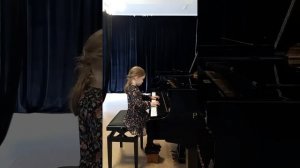 1) Ю. Щуровский «Серенькая кукушечка»                            2) И. Хуторянский «Кукольный вальс