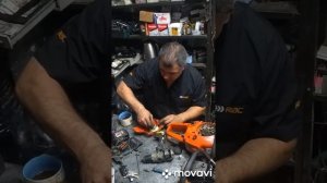 Husqvarna 240 оборвали верёвку стартера.