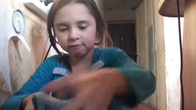 Делаем человечка из платочка смотреть онлайн