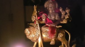 К ДУРГЕ . ИНГА ХОСРОЕВА . ВЕДЬМИНА ИЗБА ?