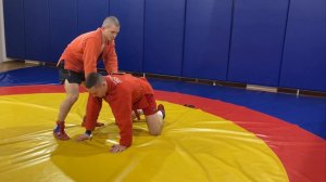 #18 САМБО УДУШЕНИЕ сзади ОТВОРОТОМ, выключая руку Чемпиона Влада Мацкова. Sambi.st