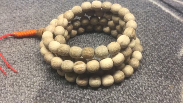 Чётки из виноградной лозы, 108 бусин, d~8 мм, L~46 см, центральная бусина из "семени Бодхи" смотреть онлайн