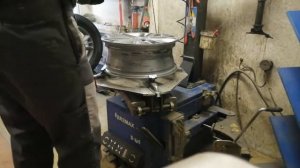 Переобувка колес, Разбортовка, забортовка и балансировка