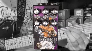 MATTHEWS EFFECTS: THE CHEMIST V2 - ATOMIC MODULATOR | No Talk Pedal Demo.