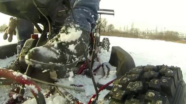 Вылет с трассы на 130. Развалился рулевой шарнир. смотреть онлайн