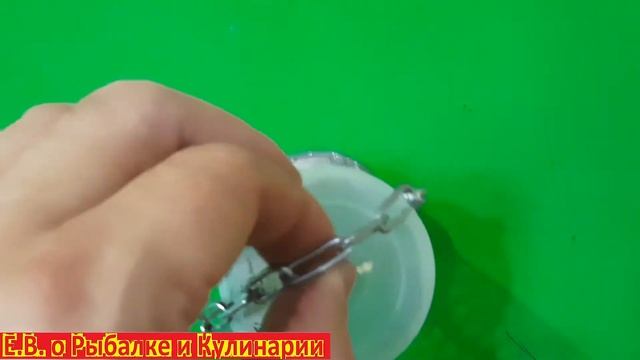 Зимняя кормушка для рыбалки на течении.  Кормушка зимняя для ловли леща и другой рыбы.