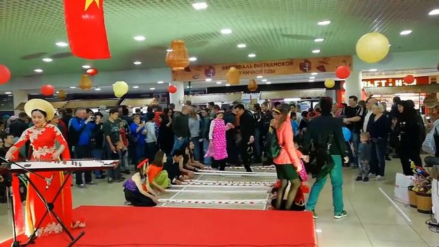 Фестиваль вьетнамской уличной еды и праздник середины осени в ТЦ Ханой-Москва(1)