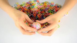 DIY - Попрыгунчик своими руками из 1500 резинок