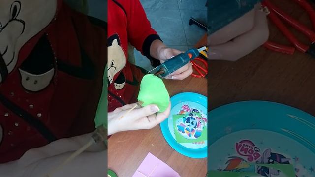 Как можно...сделать из фоамирана...коробочку Лотоса