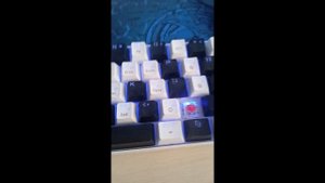Звук синих и красный свитчей