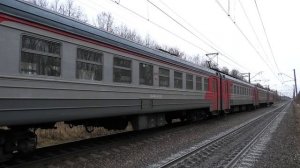 ЭД4МК-0073 сообщением Жилёво — Куровская делает остановку на о.п. Ратмирово