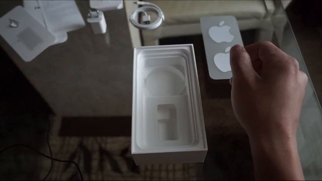 Iphone 11 Unboxing and Review смотреть онлайн