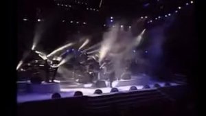 ДЖЕКИ ЧАН ПОЕТ, ЭНЕРГИЧНОЕ СТРЕМЛЕНИЕ