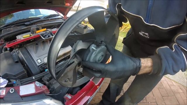 Peugeot 406 V6 3ltr - Radiator Fan Replacement