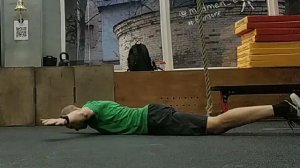 ITYW лёжа на полу (инст)