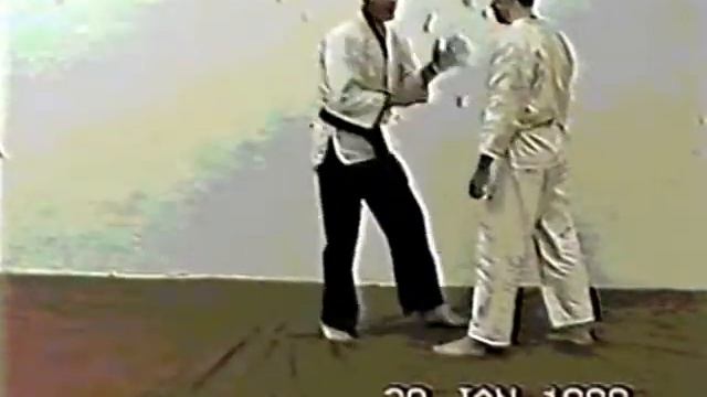 Блок коленом. Универсальная защита. смотреть онлайн