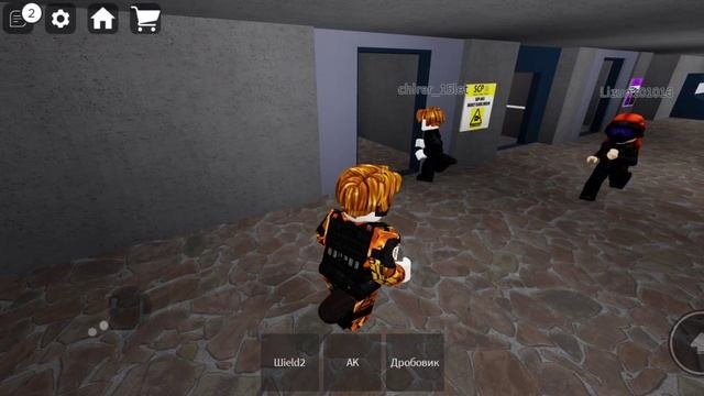 играю в SCP в роблокс