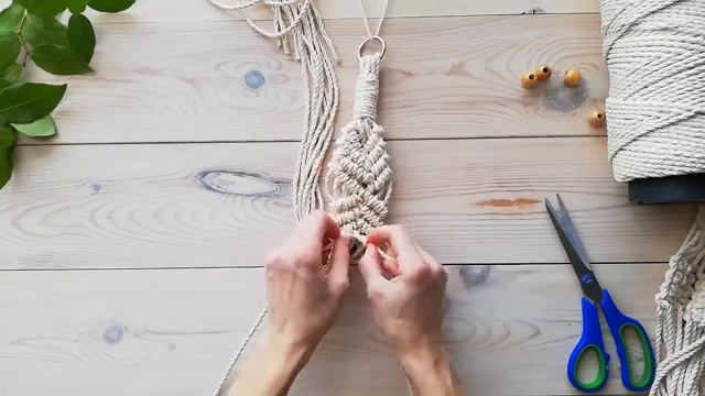 DIY Макраме кашпо своими руками для цветов  Подвес для цветов  Macrame planter_[360p].mp4