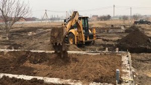 Cat 428F2. Яма под септик. Выкопать сливную яму. Аренда экскаватора Краснодар +7918 41 77 435