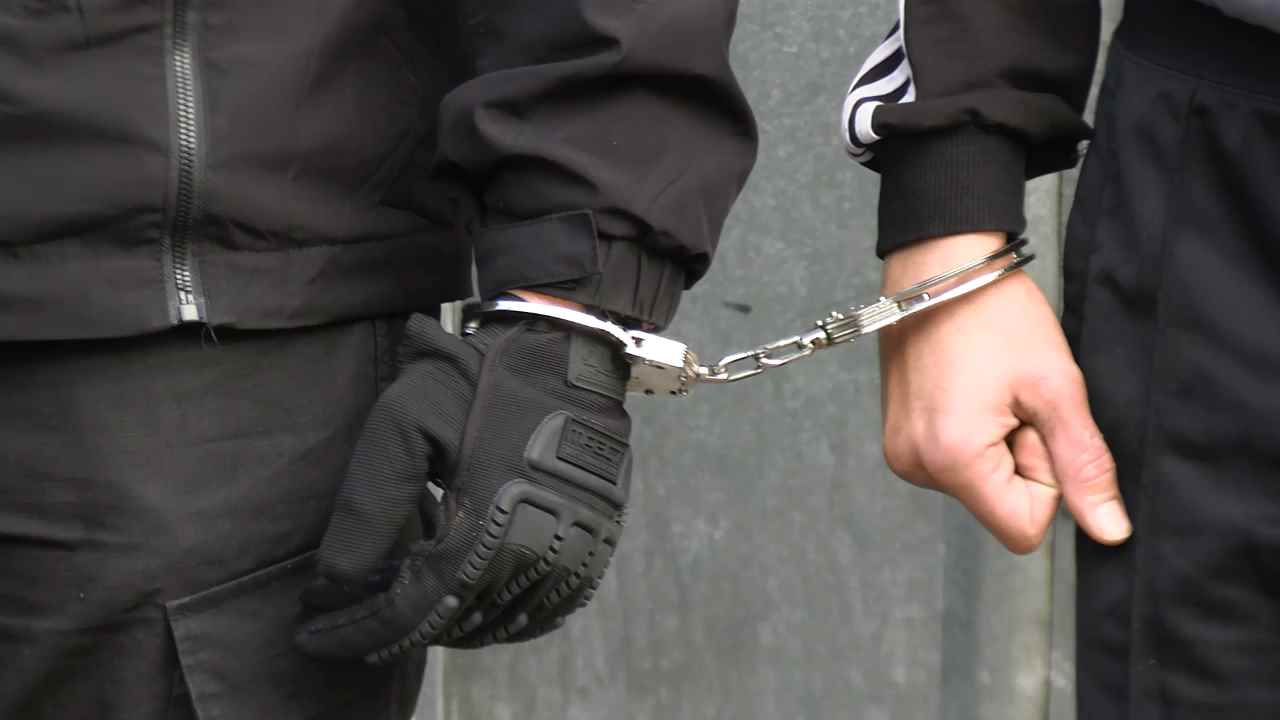 Луганскими полицейскими задержан житель Ставропольского края, совершивший преступление в Луганске