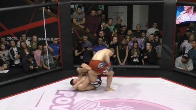 Финальные бои турнира по ММА. смотреть онлайн