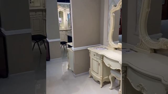 Спальня Лорена с 6 дверным шкафом Крем глянец Эра мебель.