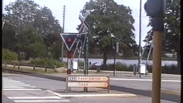 VHS video in the original 50i fps (please double the speed x2) смотреть онлайн