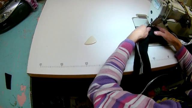 Как зашить дырку на коленке. Ремонт детских штанов смотреть онлайн