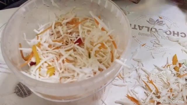Квашенная капуста с морковкой и перцем!!! смотреть онлайн