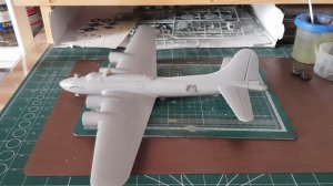 Б-17 "Летающая крепость" ( Моделист) 1/72...шаг 3
