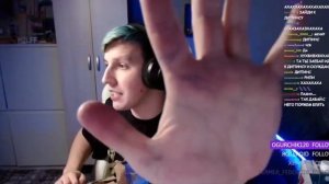 МАЗЕЛОВ ПОДЖЁГ ПОСЫЛКУ НА СТРИМЕ! #twitch #нарезки #стрим #stream