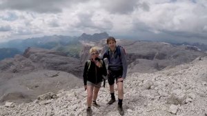 Rifugio Boè dal Passo Pordoi passando per cima Piz Boè