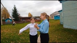 Школьный день у деревенской/школа в деревне
