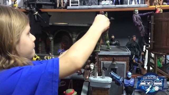 Teenage Mutants Ninja Turtles #neca #diorama #tmnt #batman смотреть онлайн