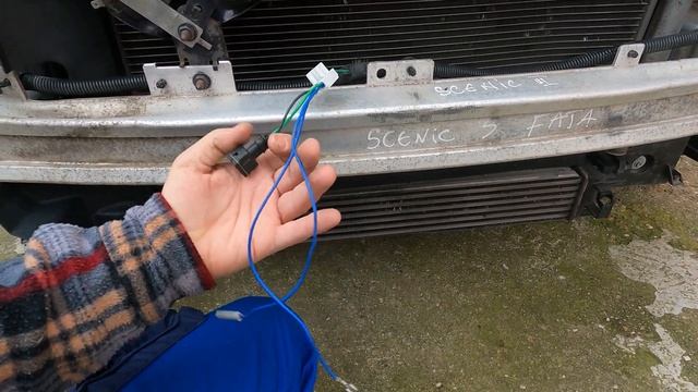 Montat al doilea claxon pe Renault Scenic 3 смотреть онлайн