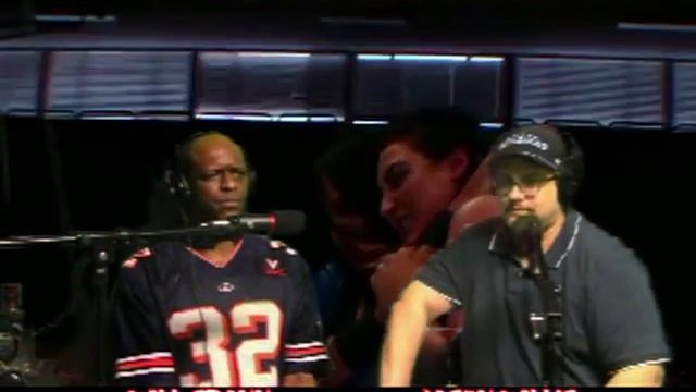 INTERVIEW w/ Female Pro Wrestler CHEERLEADER MELISSA! смотреть онлайн